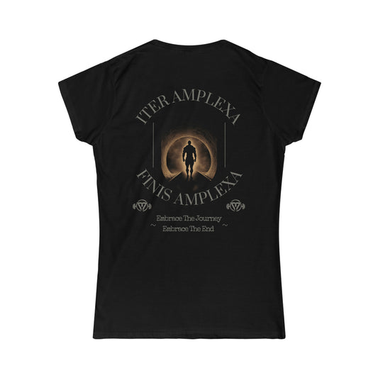 "Iter Amplexa Finis Amplexa" Women's Tee