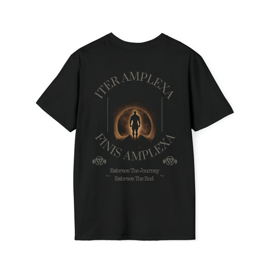 "Iter Amplexa Finis Amplexa" Men's Tee